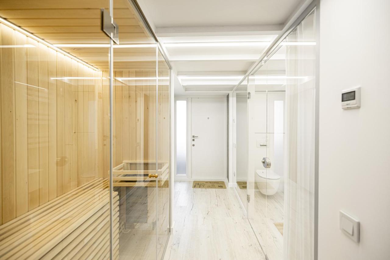 White Fox - Sauna - Lviv Ngoại thất bức ảnh